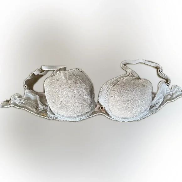 Chantelle 30DD plunge bra - Picture 1 of 1